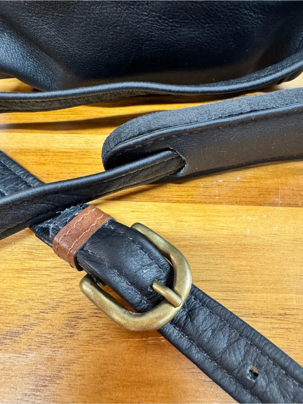 Land Santa Fe #8022 Vintage Black Full-grain Colombian Vaqueta Leather Crossbody